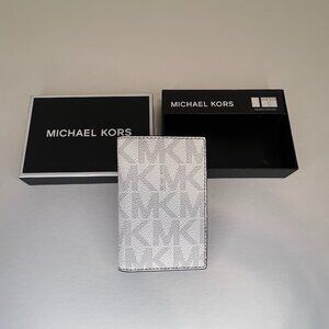 Michael Kors Pocket Organizer / Wallet